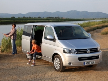 Фото Volkswagen Multivan 2.0 TDI MT №10